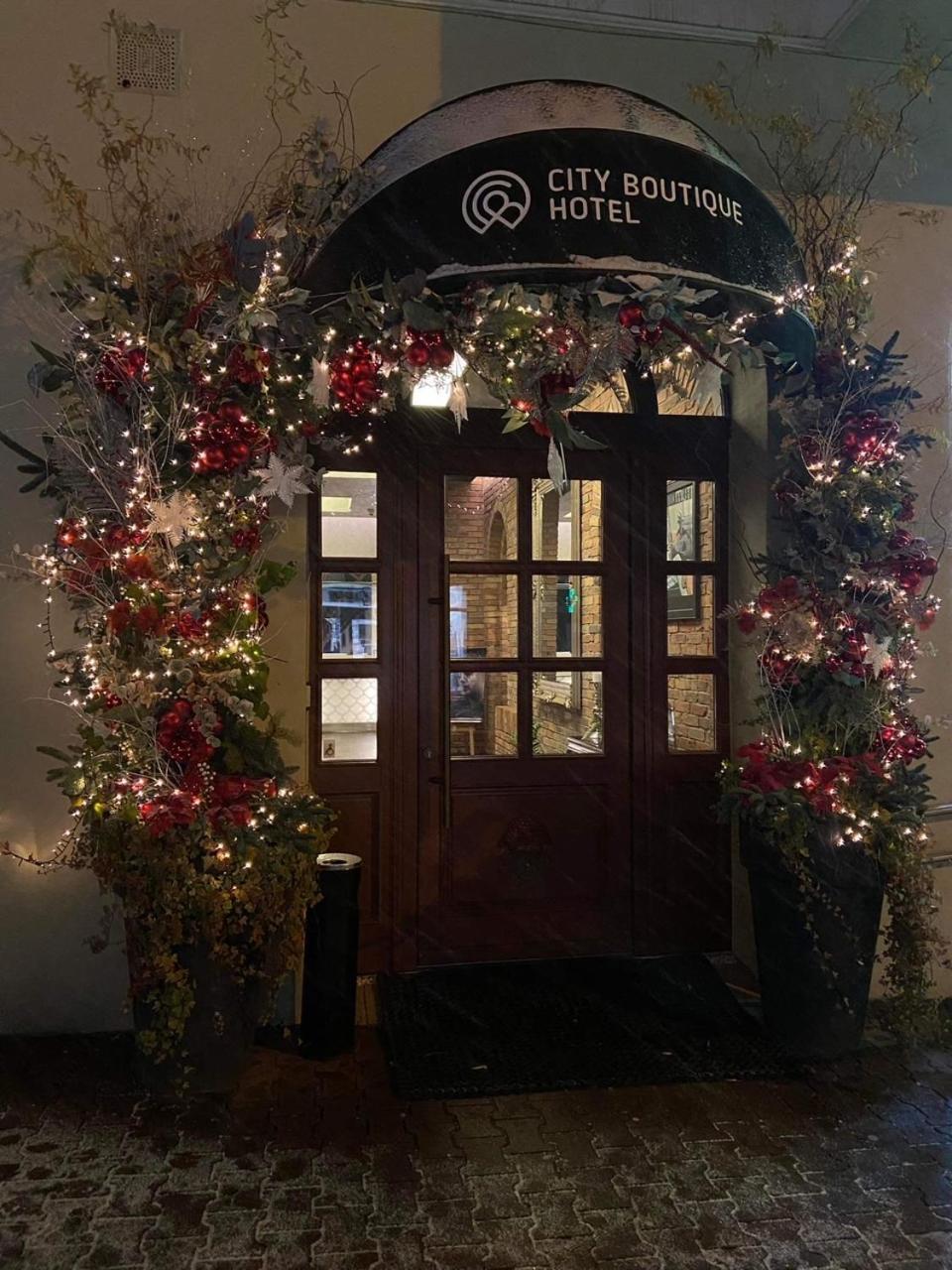 City Boutique Hotel 지엘로나구라 외부 사진